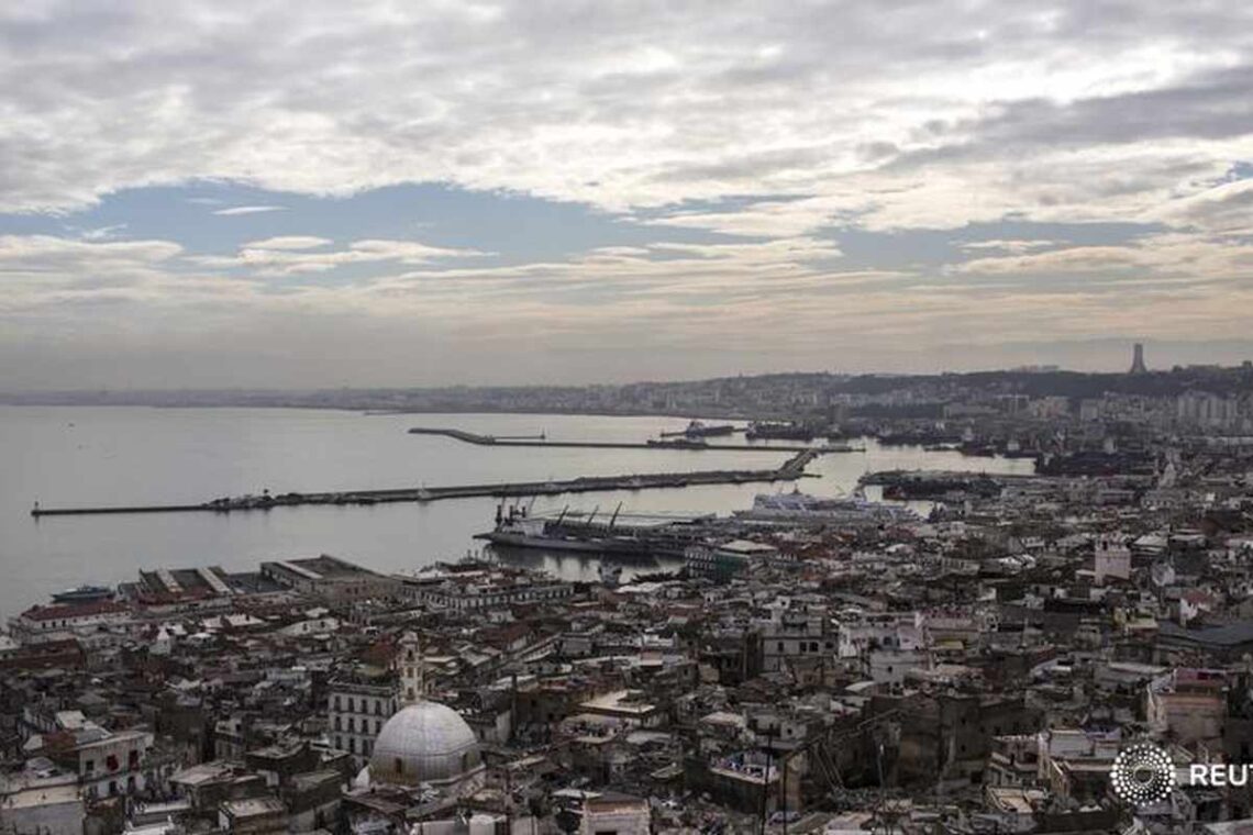 Algeria central bank authorizes foreign currency bank accounts: APS