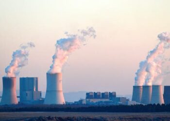 Germany urges G7 to reverse fossil fuel finance rule in blow to climate targets