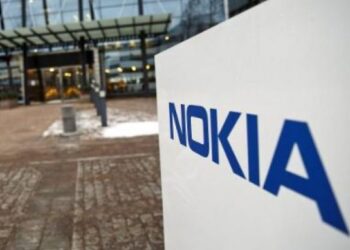 Egypt signs agreement with Nokia to produce mobile phones locally
