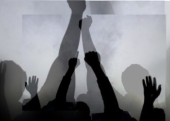 Strike over pay paralyses transport in Tunisian capital